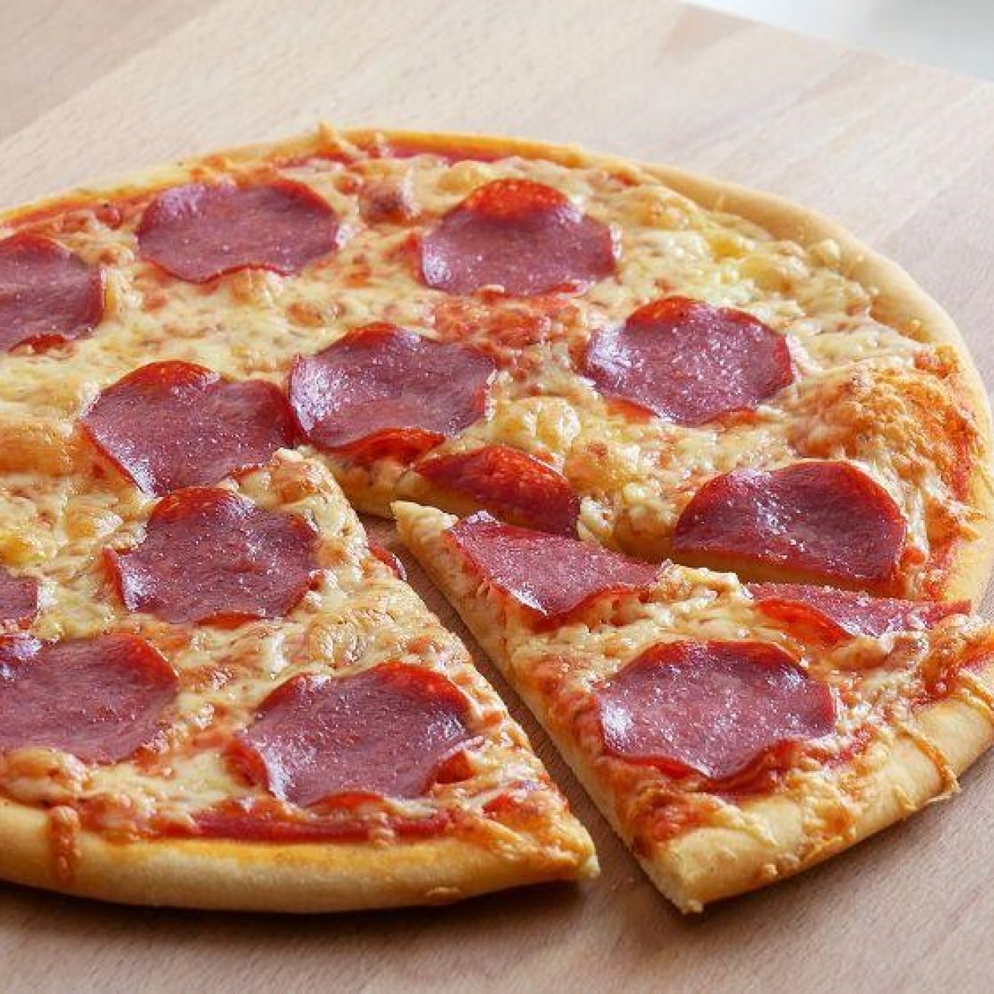Pizza salami - Livrare la domiciliu in Ploiesti