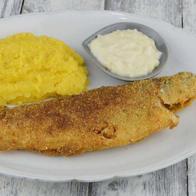  PASTRAV PRAJIT CU MAMALIGA SI USTUROI - 200GR/200GR